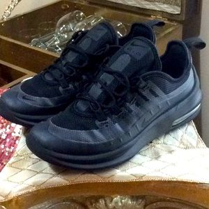 Nike..Airmax..accepting offers